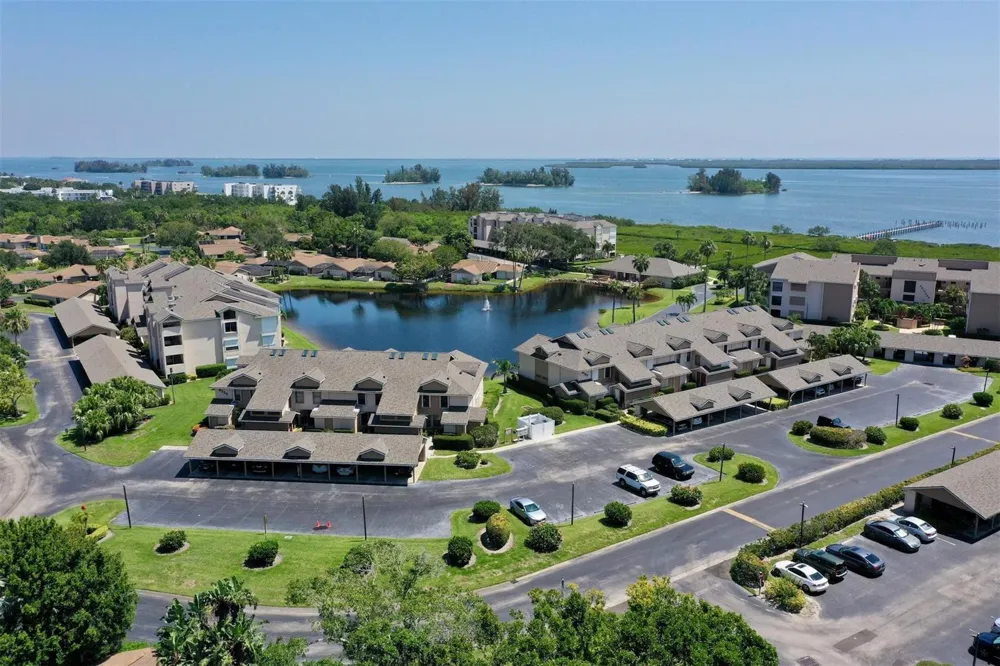 6175 S Mirror Lake Drive #301 Sebastian, FL 32958