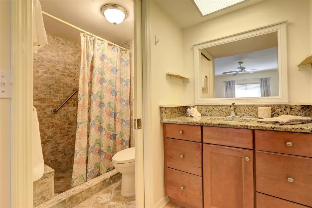 6175 S Mirror Lake Drive #301 Sebastian, FL 32958
