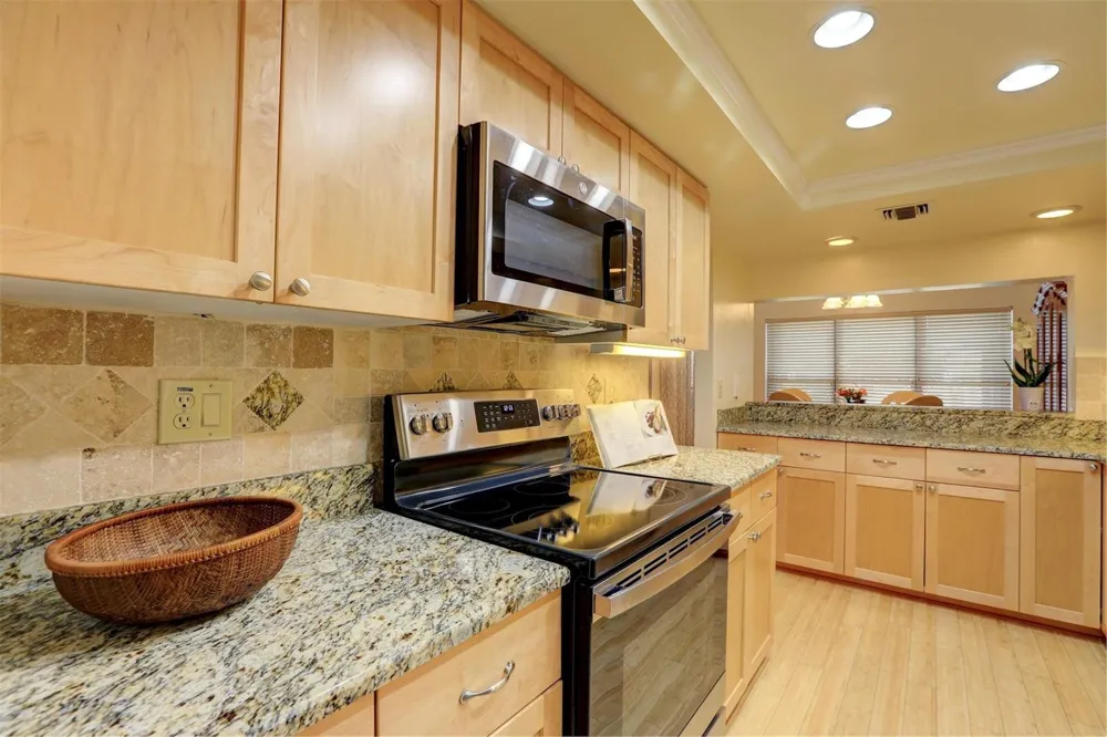 6175 S Mirror Lake Drive #301 Sebastian, FL 32958
