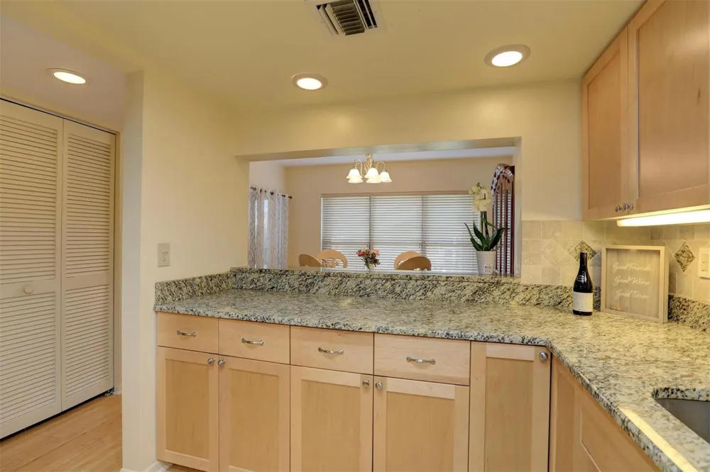 6175 S Mirror Lake Drive #301 Sebastian, FL 32958