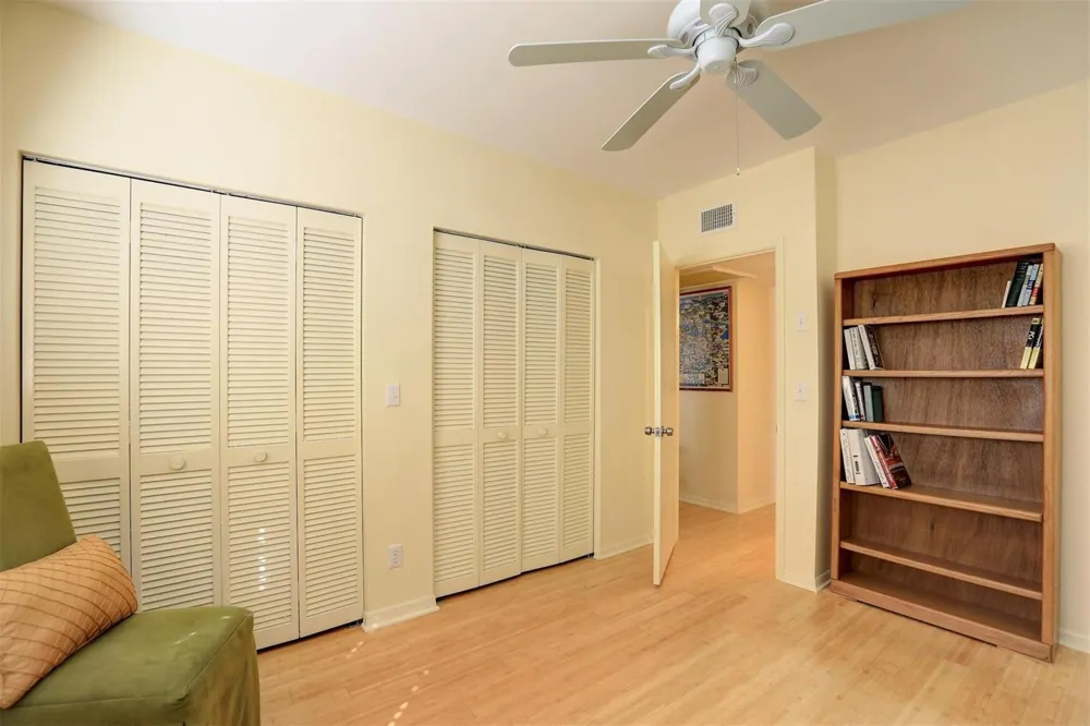 6175 S Mirror Lake Drive #301 Sebastian, FL 32958