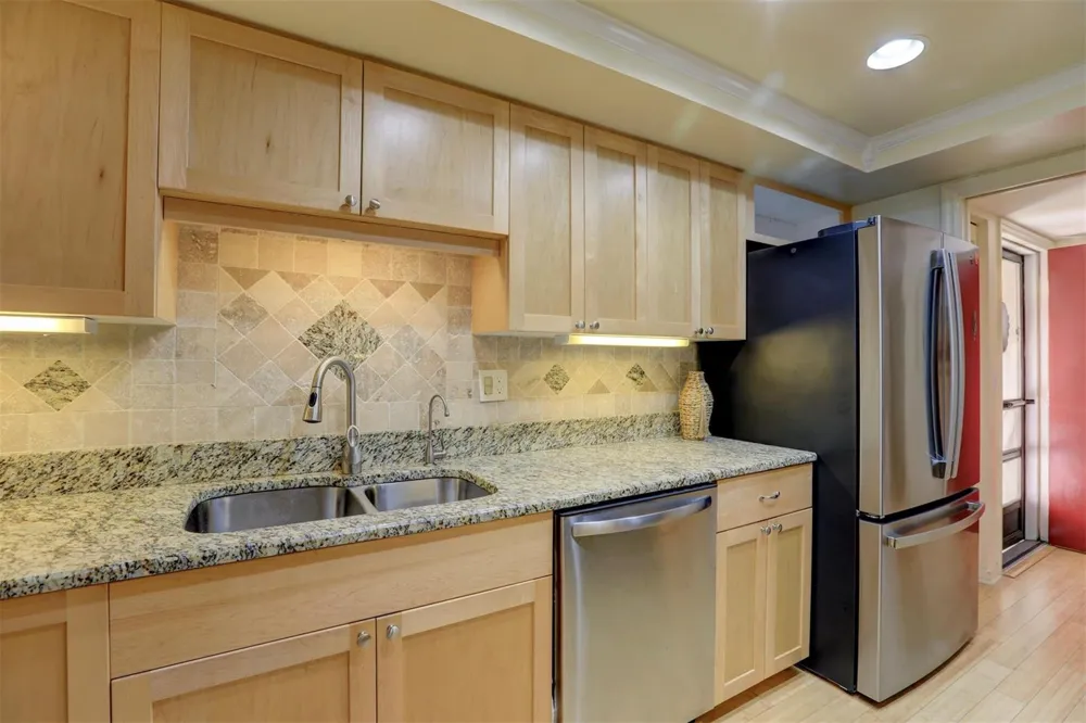 6175 S Mirror Lake Drive #301 Sebastian, FL 32958
