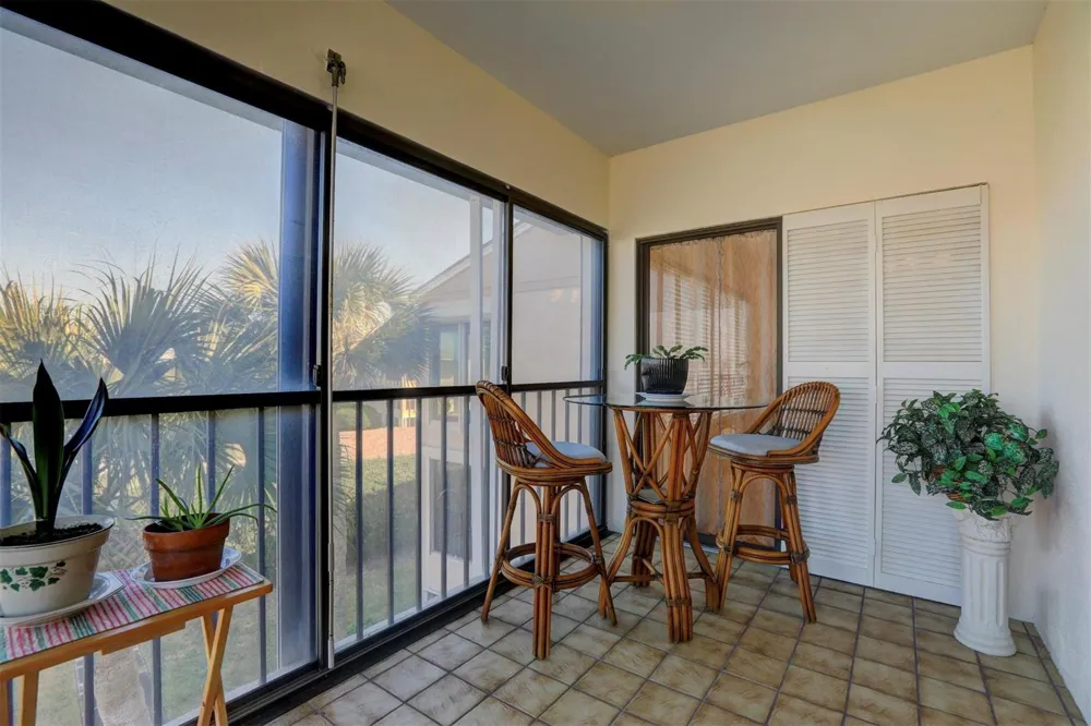 6175 S Mirror Lake Drive #301 Sebastian, FL 32958