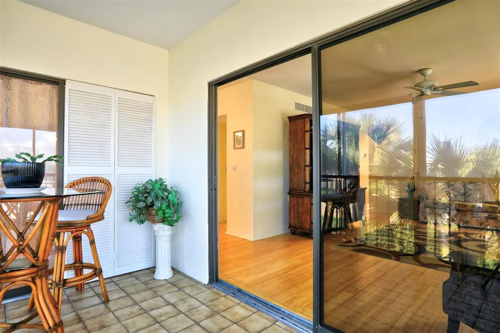 6175 S Mirror Lake Drive #301 Sebastian, FL 32958