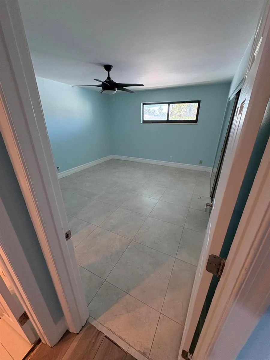 360 Wilma Circle #7 Riviera Beach, FL 33404