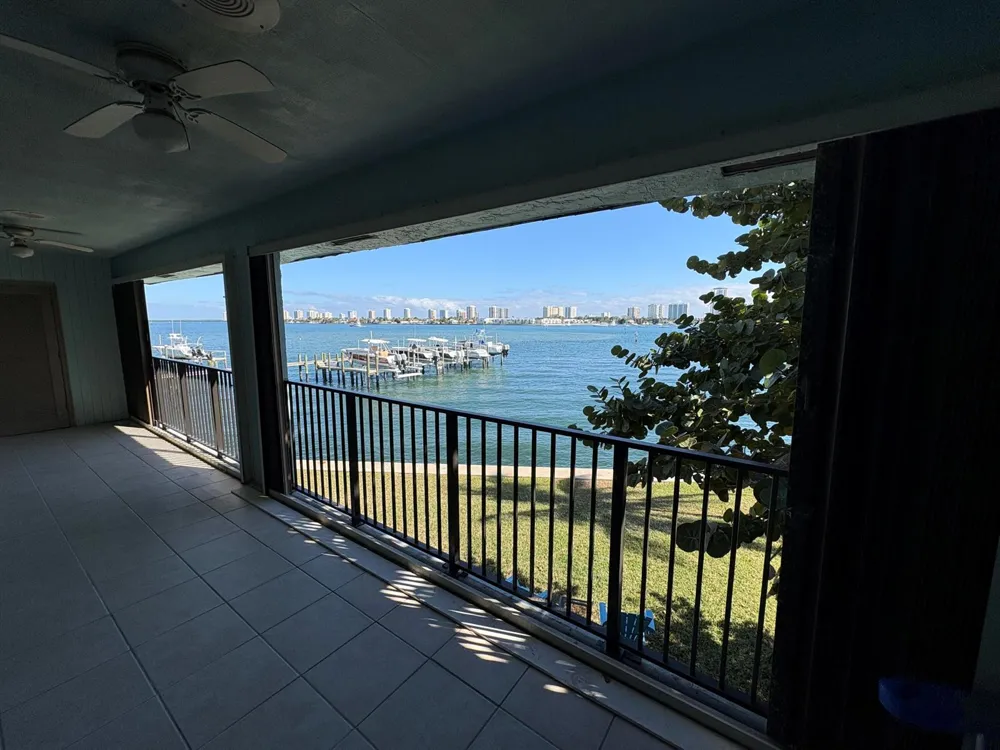 360 Wilma Circle #7 Riviera Beach, FL 33404