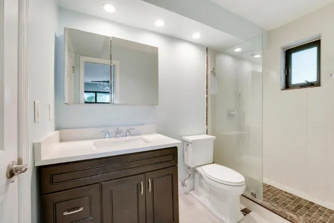 360 Wilma Circle #7 Riviera Beach, FL 33404