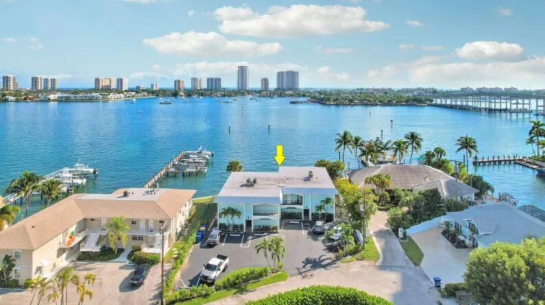 360 Wilma Circle #5 Riviera Beach, FL 33404
