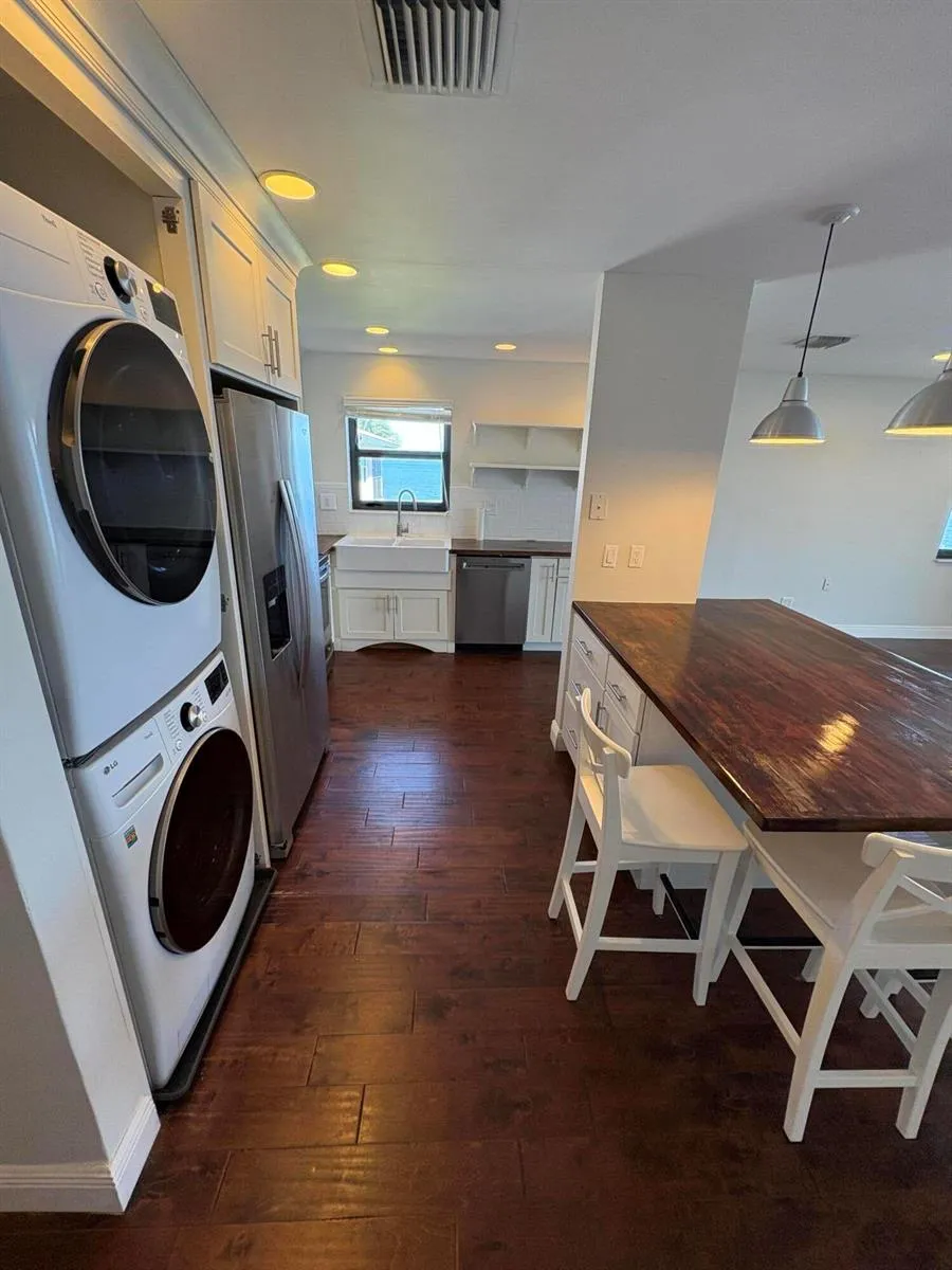 360 Wilma Circle #5 Riviera Beach, FL 33404