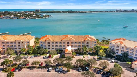 21 Harbour Isle Drive #203