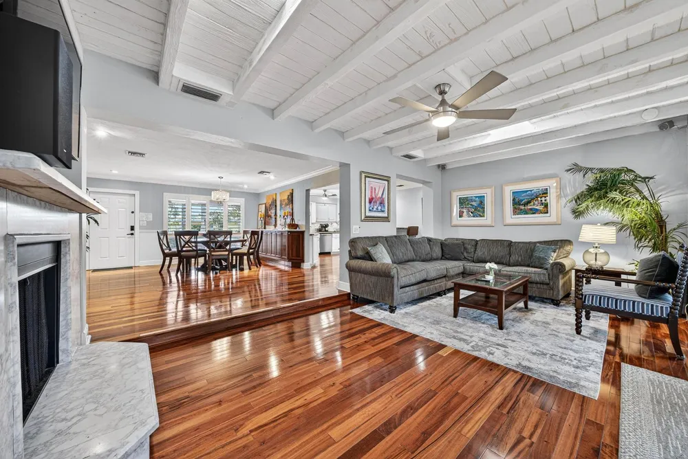 2081 NE 25th Street Lighthouse Point, FL 33064