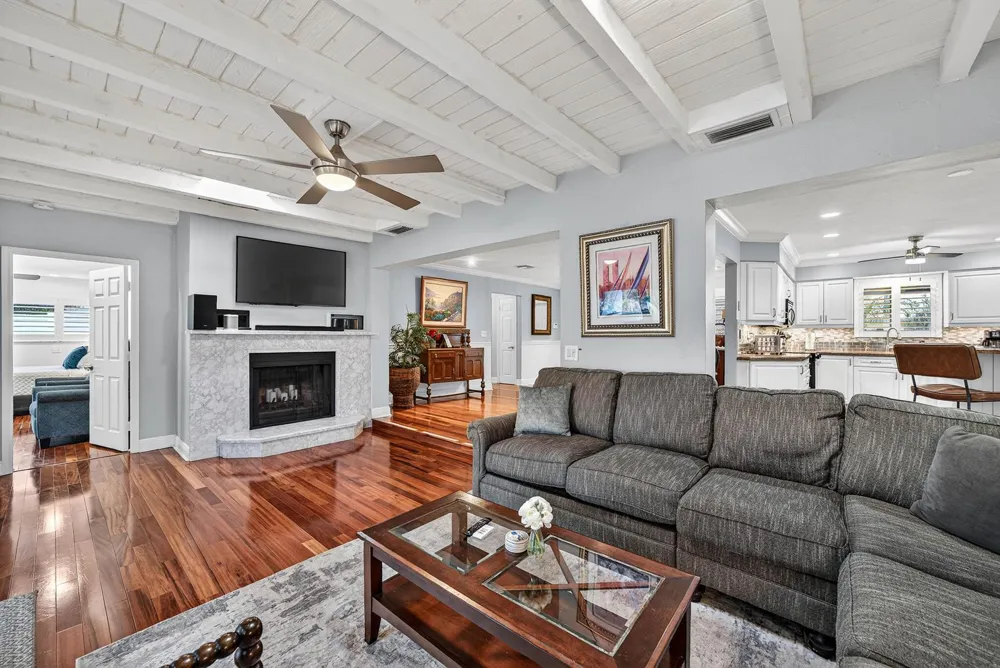 2081 NE 25th Street Lighthouse Point, FL 33064