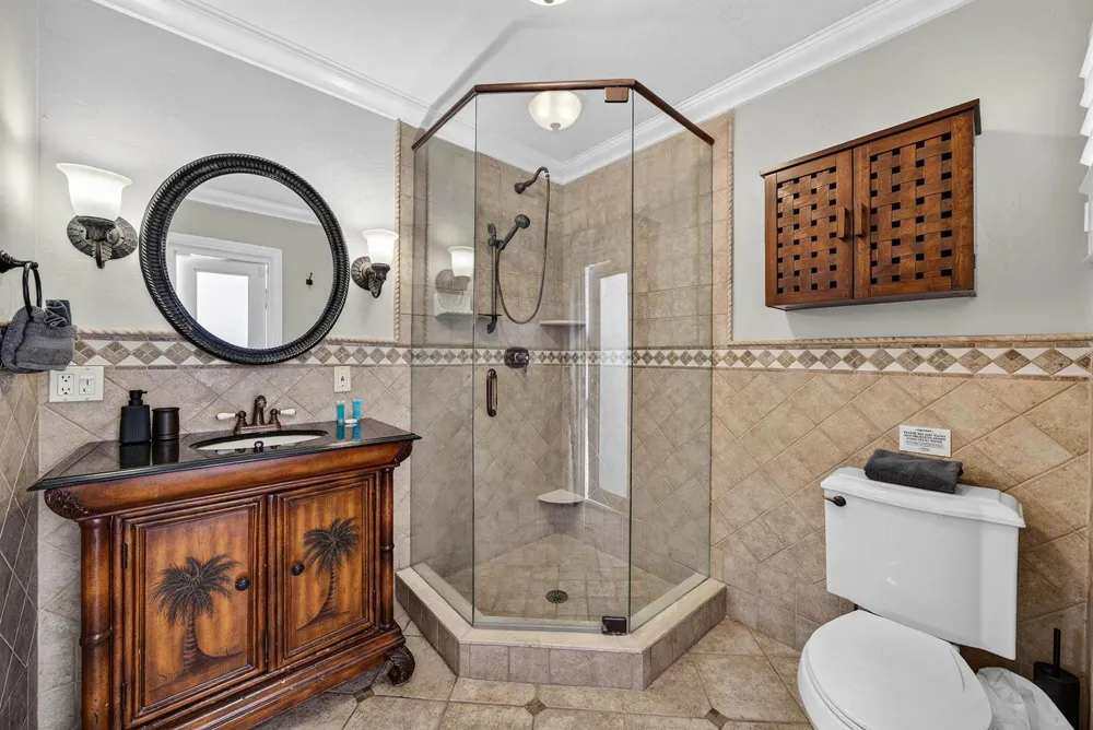 2081 NE 25th Street Lighthouse Point, FL 33064