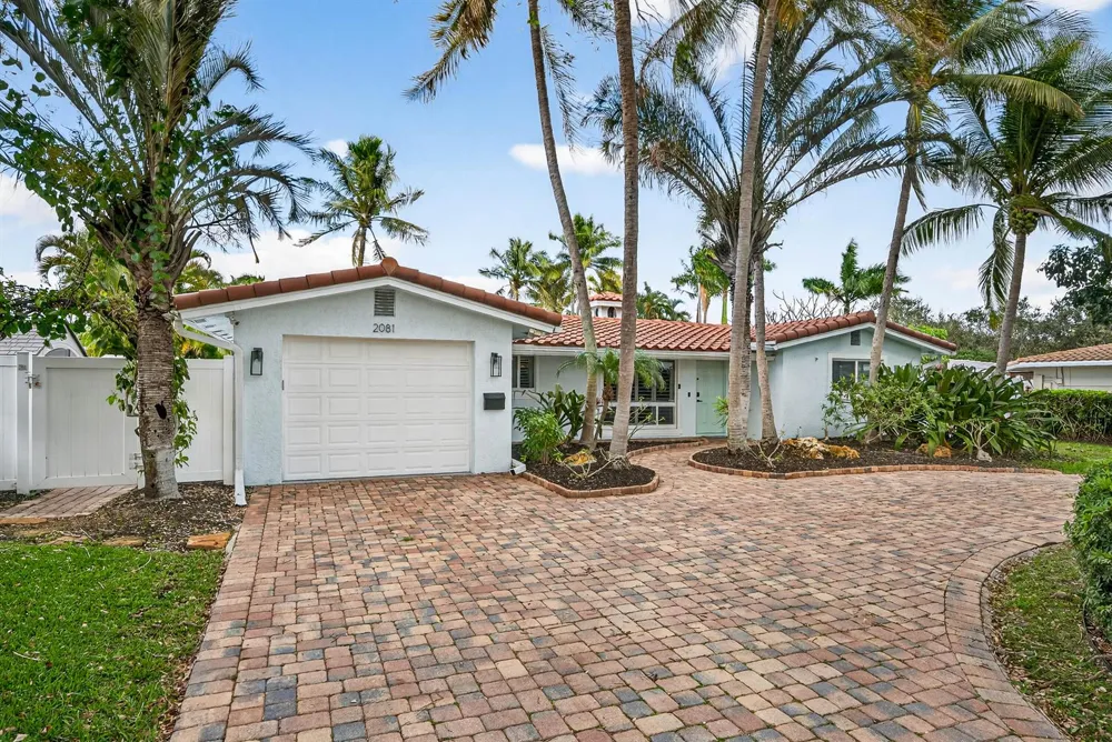 2081 NE 25th Street Lighthouse Point, FL 33064