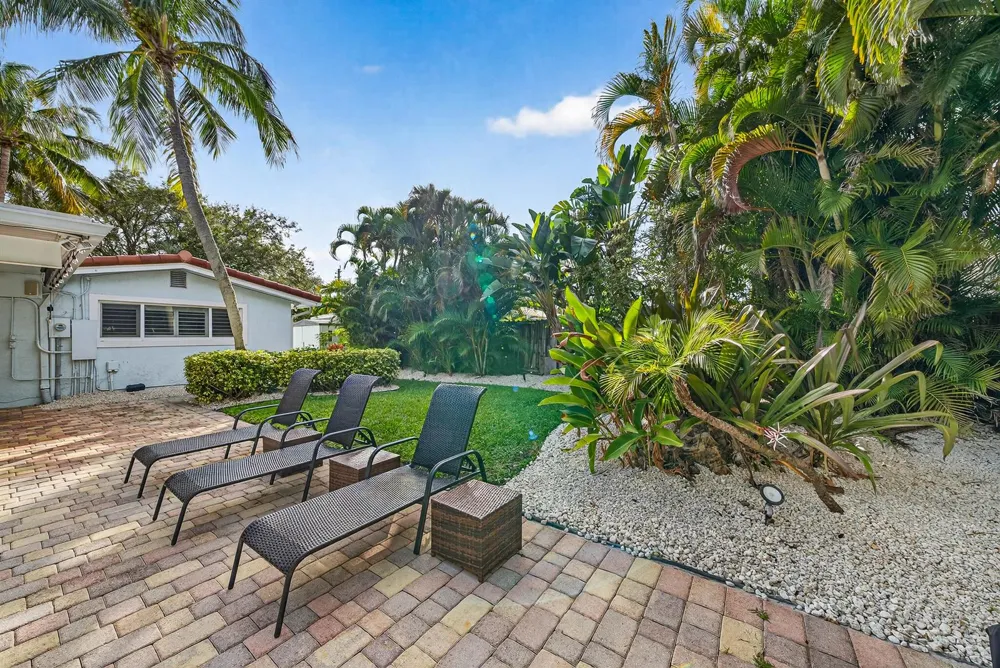2081 NE 25th Street Lighthouse Point, FL 33064