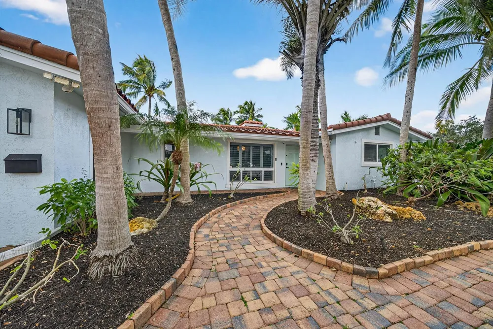 2081 NE 25th Street Lighthouse Point, FL 33064