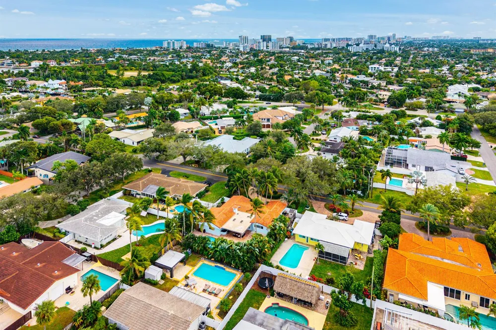 2081 NE 25th Street Lighthouse Point, FL 33064