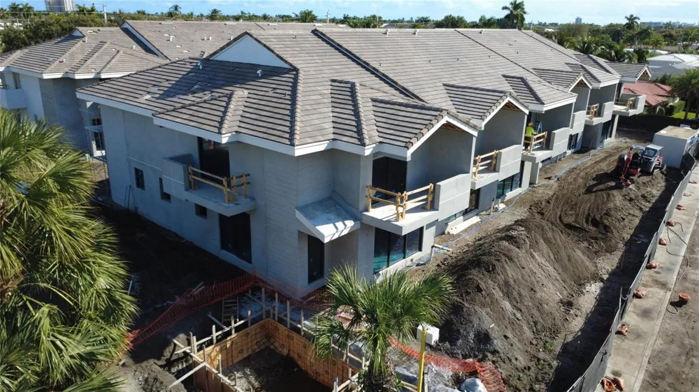 3861 23 AVENUE #C-1 Lighthouse Point, FL 33064