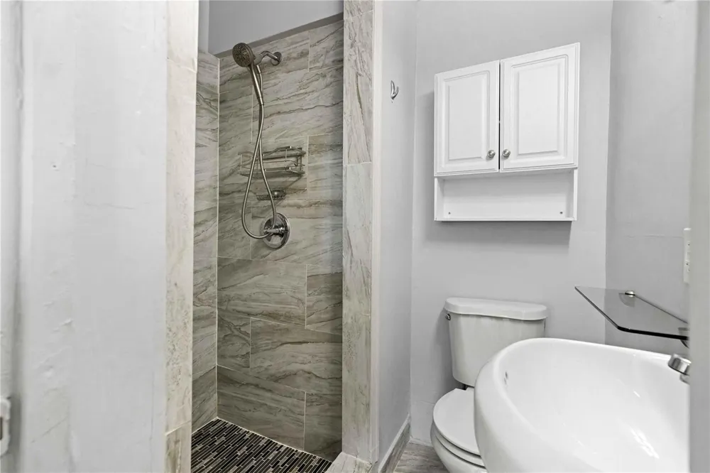 51 NE 49th Street Fort Lauderdale, FL 33334