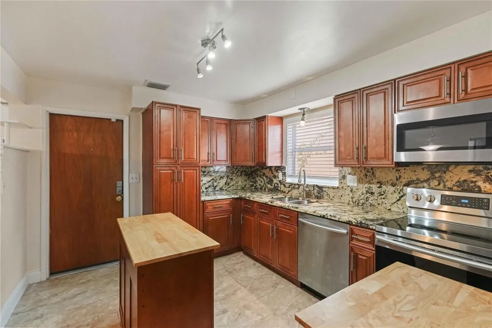 51 NE 49th Street Fort Lauderdale, FL 33334