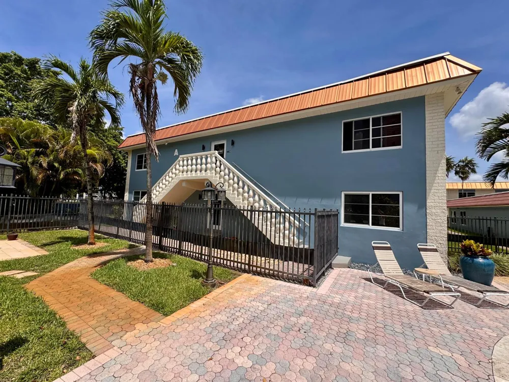 12 NE 19th Court #204A Wilton Manors, FL 33305