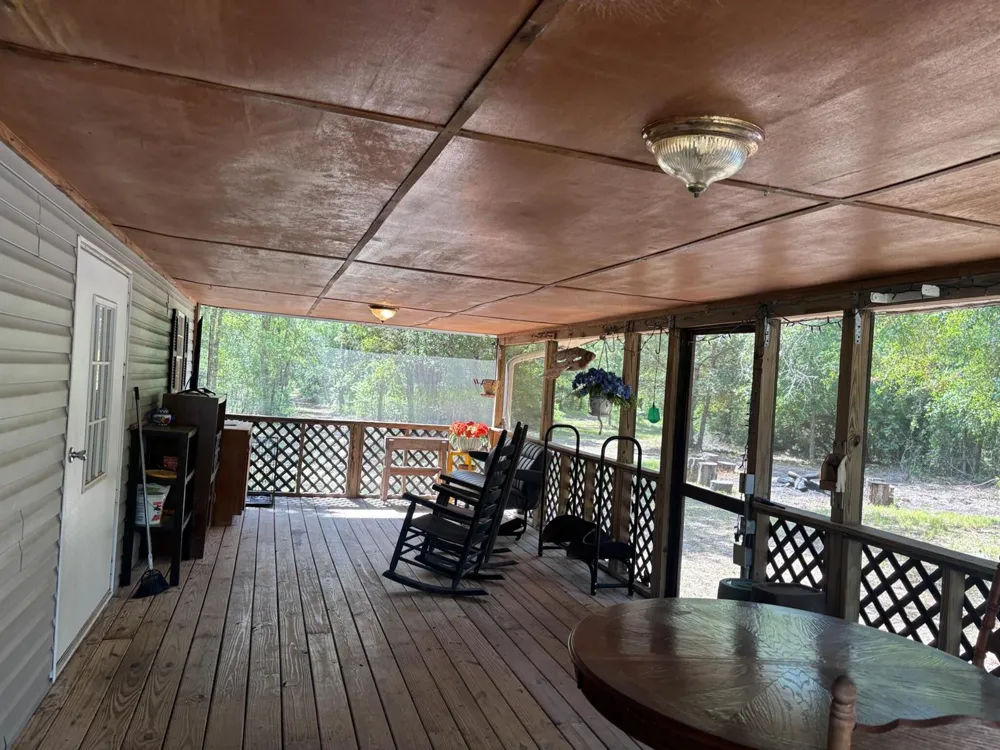 423 NW Bright Lake Court 