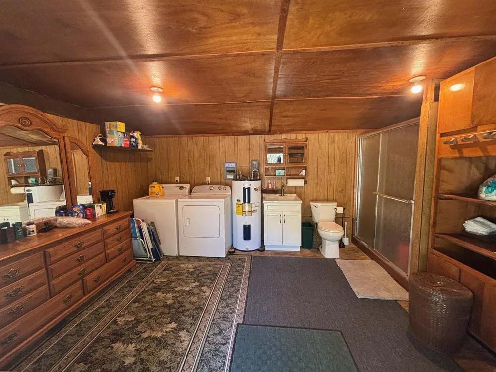 423 NW Bright Lake Court 