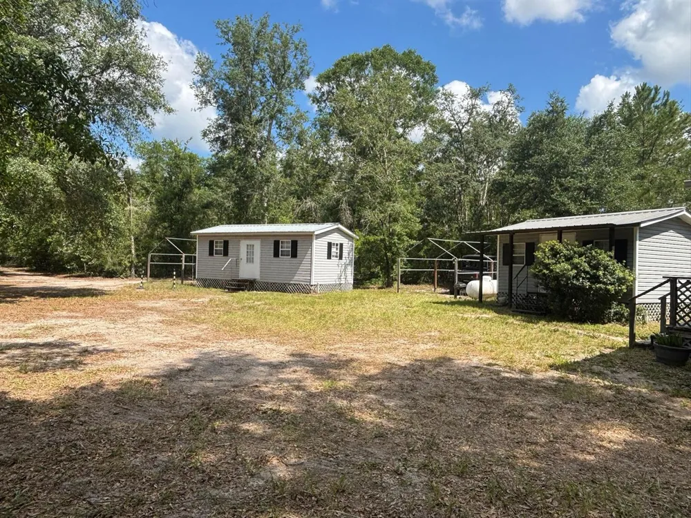 423 NW Bright Lake Court 