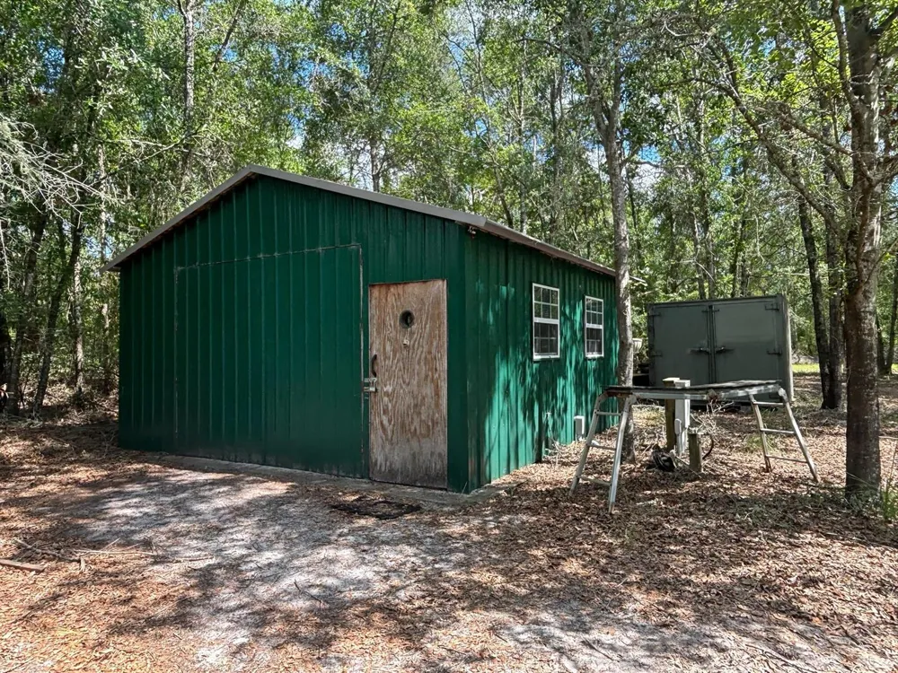 423 NW Bright Lake Court 