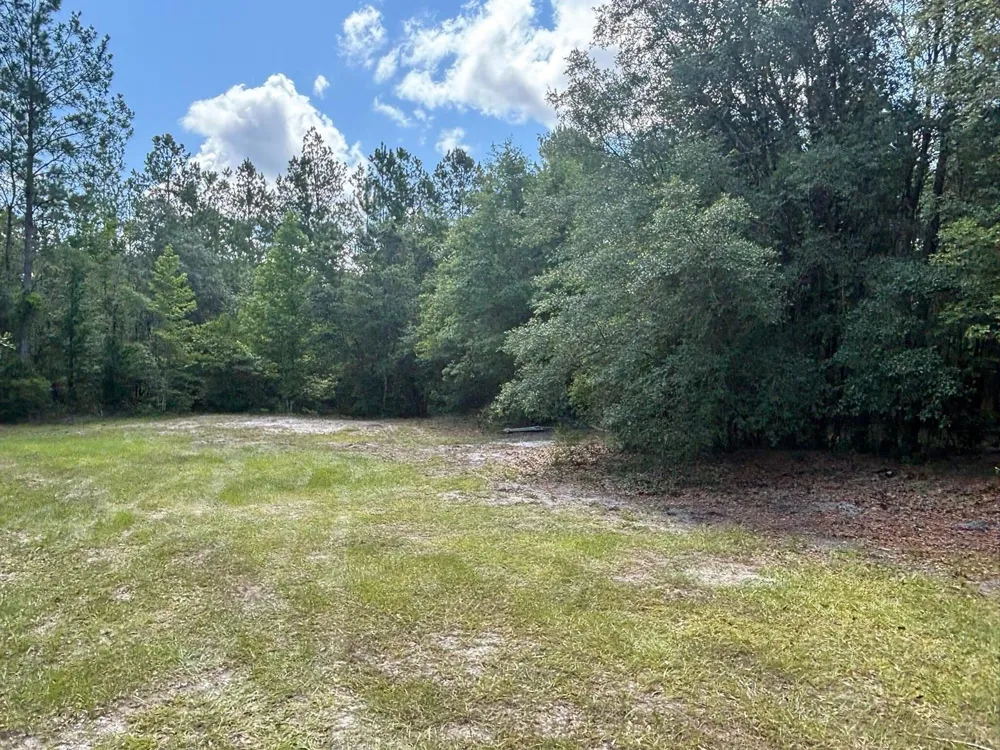423 NW Bright Lake Court 