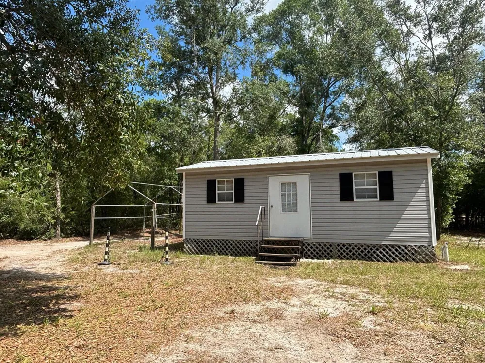 423 NW Bright Lake Court 