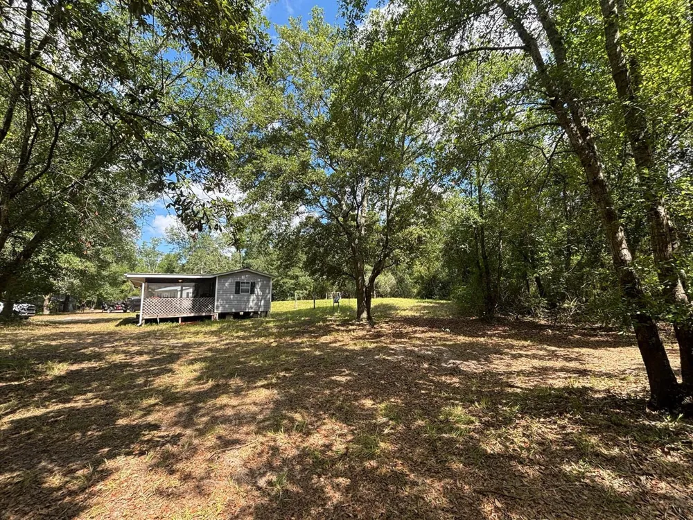 423 NW Bright Lake Court 