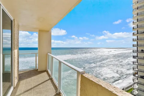 5440 Ocean Drive #907