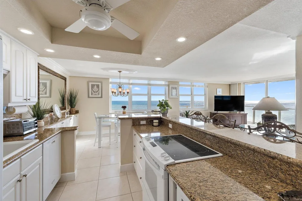 5440 Ocean Drive #907 Singer Island, FL 33404