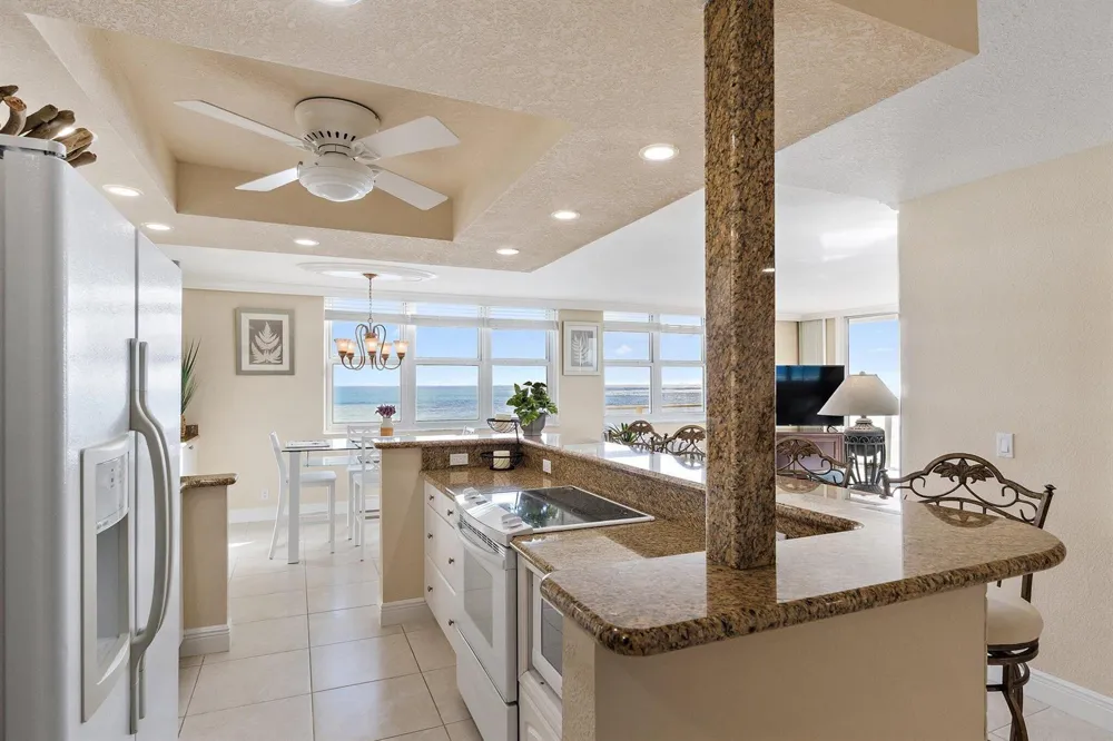 5440 Ocean Drive #907 Singer Island, FL 33404