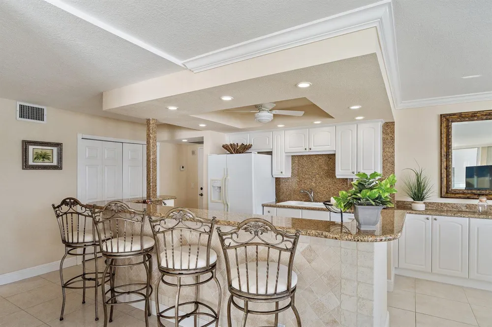 5440 Ocean Drive #907 Singer Island, FL 33404