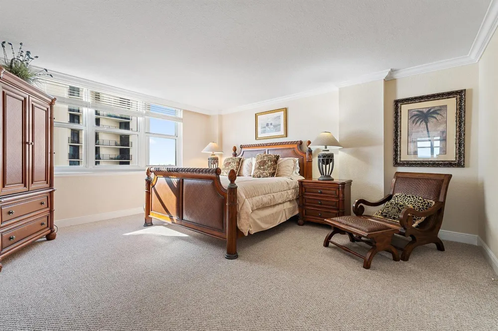 5440 Ocean Drive #907 Singer Island, FL 33404