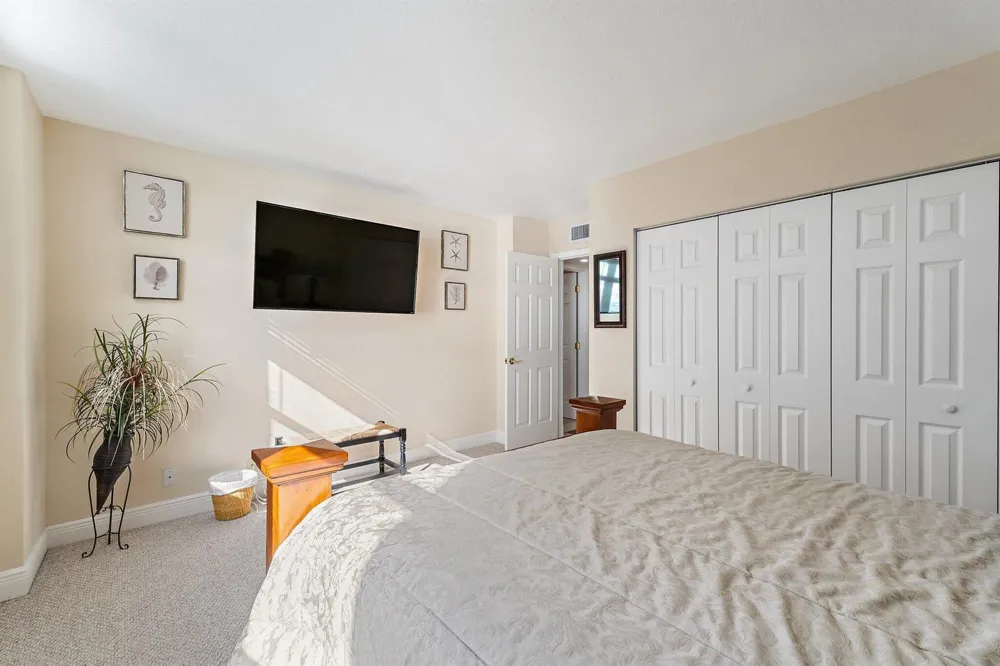 5440 Ocean Drive #907 Singer Island, FL 33404
