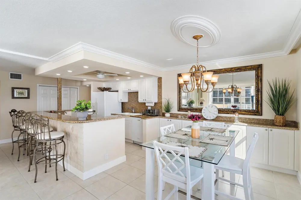 5440 Ocean Drive #907 Singer Island, FL 33404