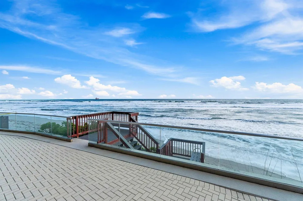 5440 Ocean Drive #907 Singer Island, FL 33404