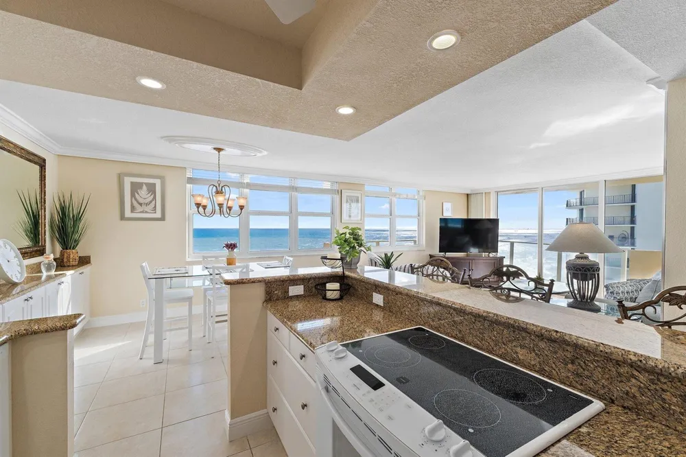 5440 Ocean Drive #907 Singer Island, FL 33404