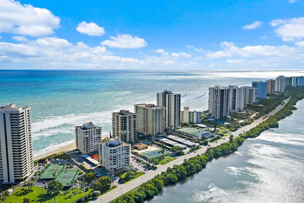 5440 Ocean Drive #907 Singer Island, FL 33404