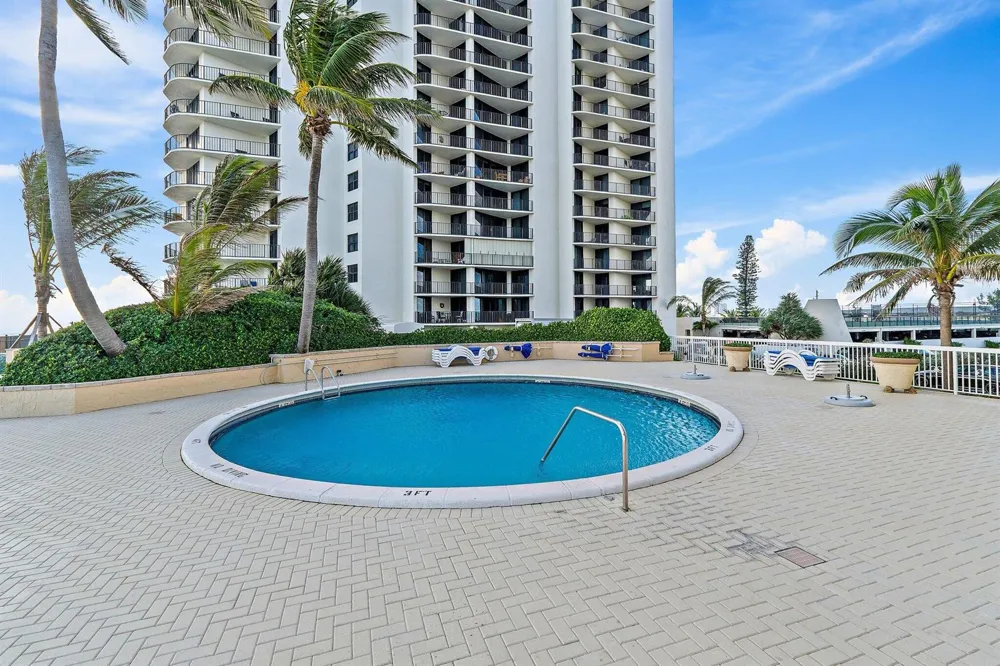 5440 Ocean Drive #907 Singer Island, FL 33404