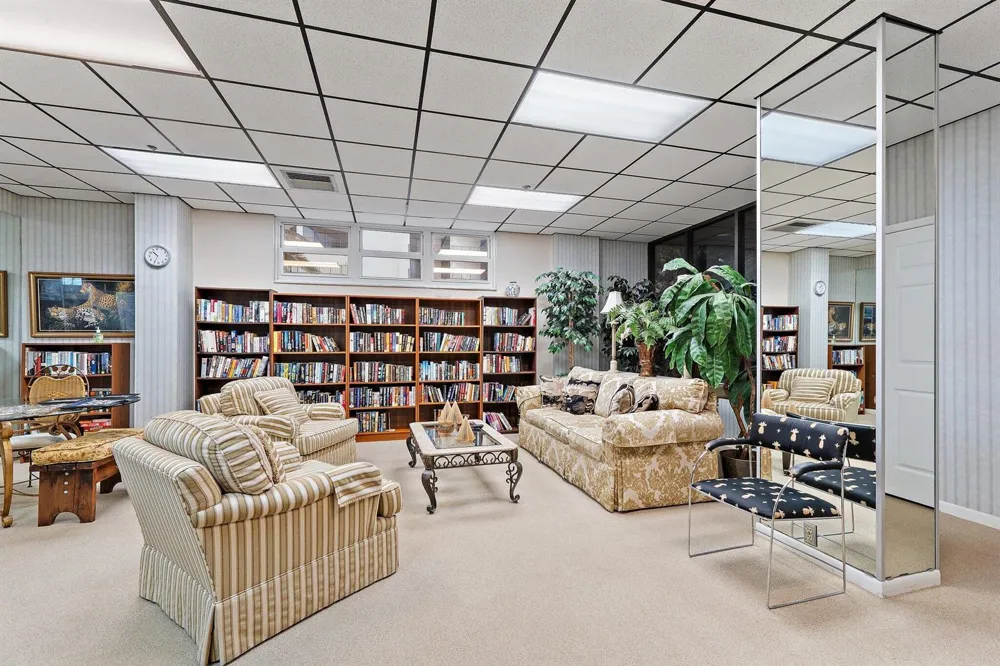 5440 Ocean Drive #907 Singer Island, FL 33404