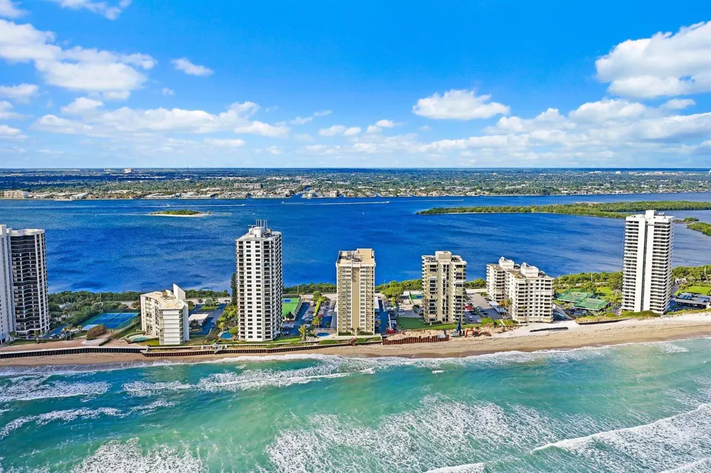 5440 Ocean Drive #907 Singer Island, FL 33404