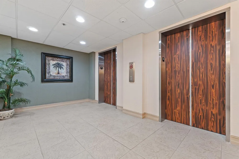 5440 Ocean Drive #907 Singer Island, FL 33404