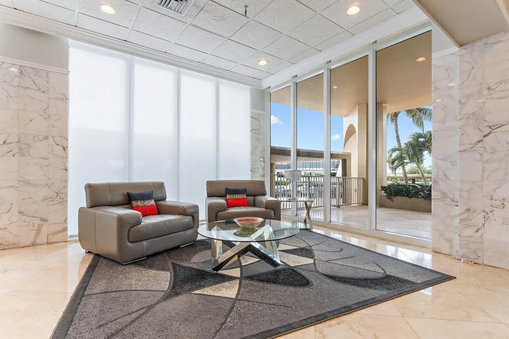 5440 Ocean Drive #907 Singer Island, FL 33404