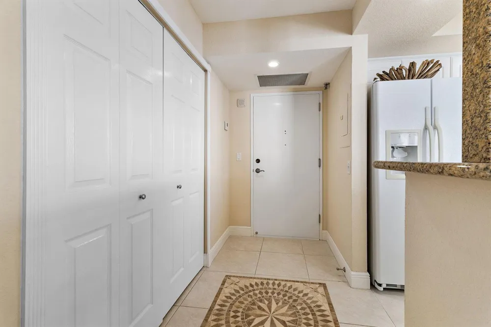5440 Ocean Drive #907 Singer Island, FL 33404