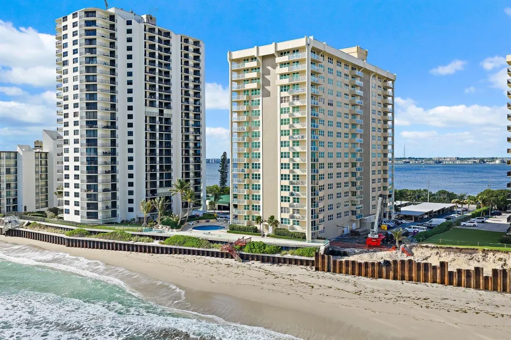 5440 Ocean Drive #907 Singer Island, FL 33404