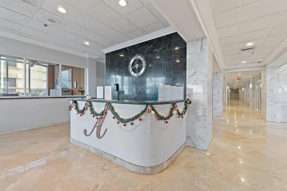 5440 Ocean Drive #907 Singer Island, FL 33404